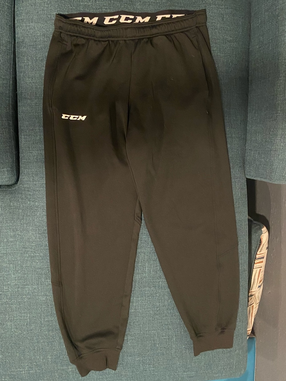 CCM Men's Black Performance Hockey Joggers. Size: Large. - Picture 3 of 8